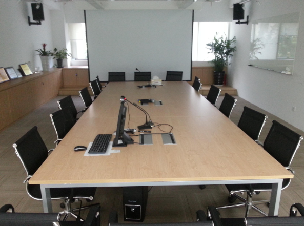 成華機械員工會議辦公室一角